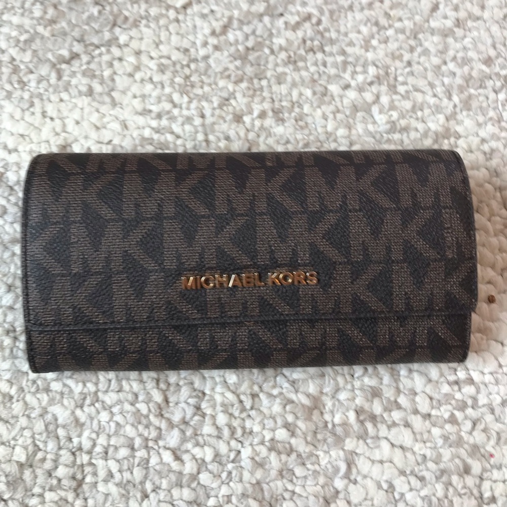 Michael Kors Envelope Wallet